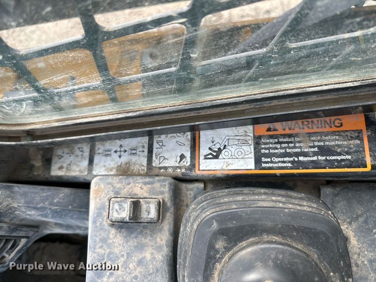 image for item DW2921 2019 John Deere 333G  tracked skid steer loader