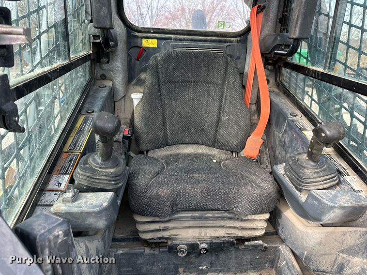 image for item DW2921 2019 John Deere 333G  tracked skid steer loader
