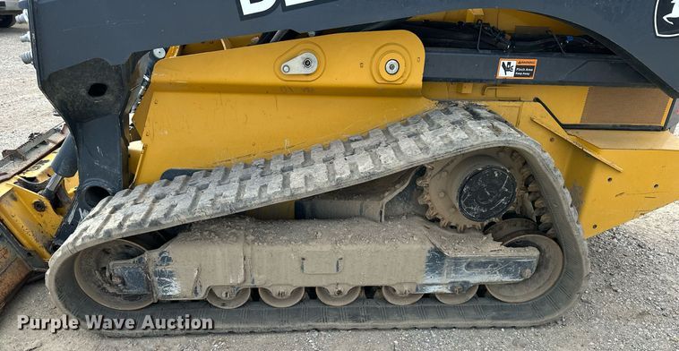 image for item DW2921 2019 John Deere 333G  tracked skid steer loader