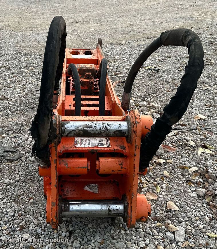 image for item DW2922 NPK E213  breaker