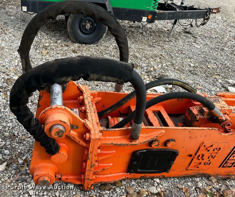 image for item DW2922 NPK E213  breaker