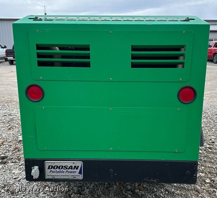 image for item DW2923 2013 Doosan P425/HP375  air compressor