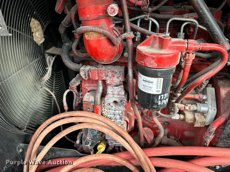 image for item DW2923 2013 Doosan P425/HP375  air compressor