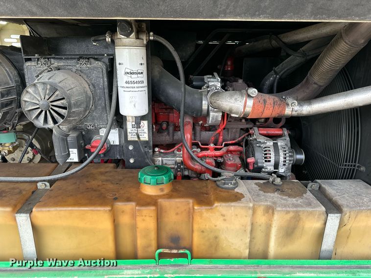 image for item DW2923 2013 Doosan P425/HP375  air compressor