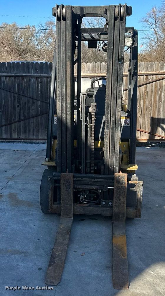 image for item DW2929 Yale  forklift