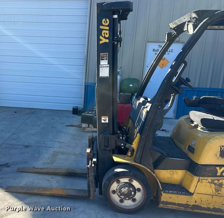 image for item DW2929 Yale  forklift