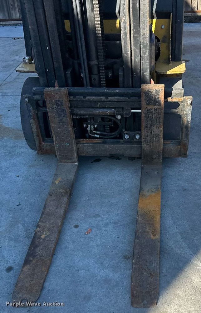image for item DW2929 Yale  forklift