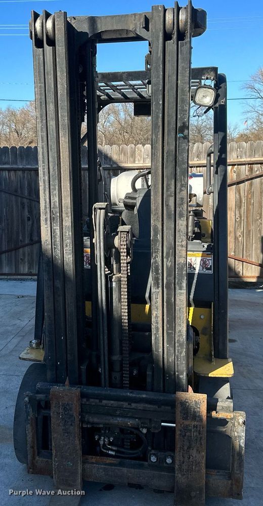 image for item DW2929 Yale  forklift