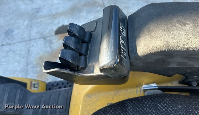 image for item DW2929 Yale  forklift