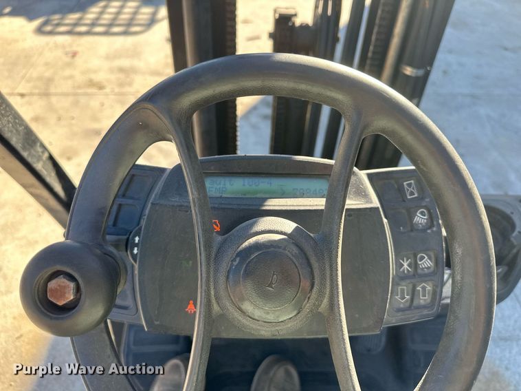 image for item DW2929 Yale  forklift