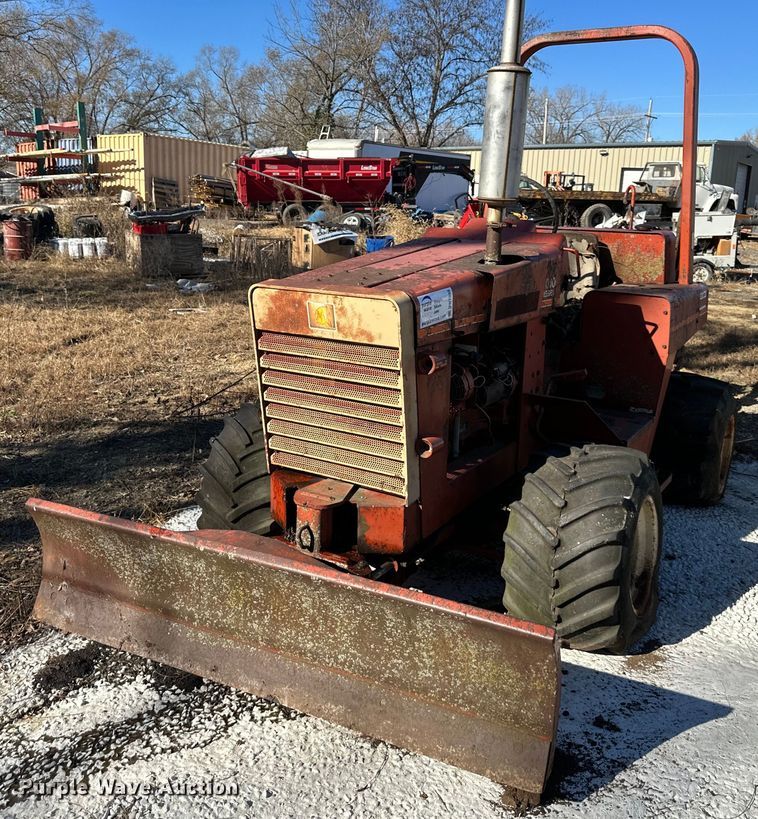 image for item DW2930 Ditch Witch 4010DD  trencher