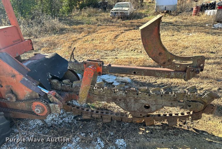 image for item DW2930 Ditch Witch 4010DD  trencher