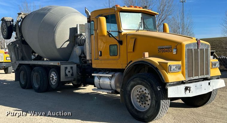 image for item EV9392 2004 Kenworth W900  ready mix truck