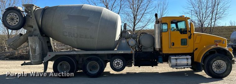 image for item EV9392 2004 Kenworth W900  ready mix truck