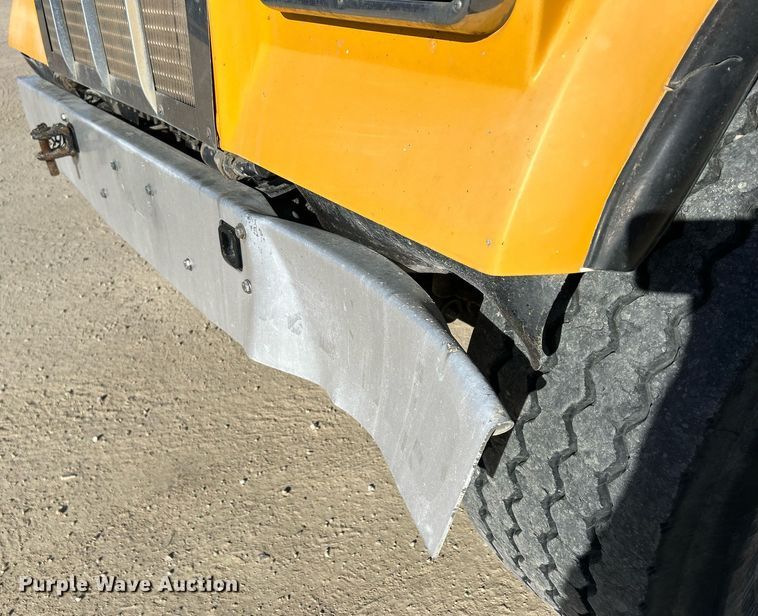 image for item EV9392 2004 Kenworth W900  ready mix truck