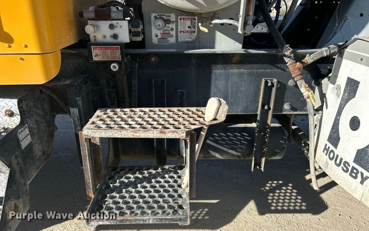 image for item EV9392 2004 Kenworth W900  ready mix truck