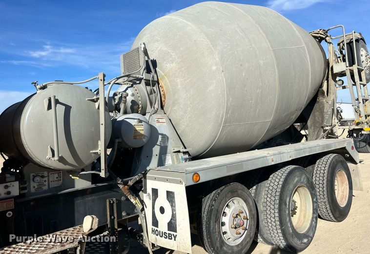 image for item EV9392 2004 Kenworth W900  ready mix truck