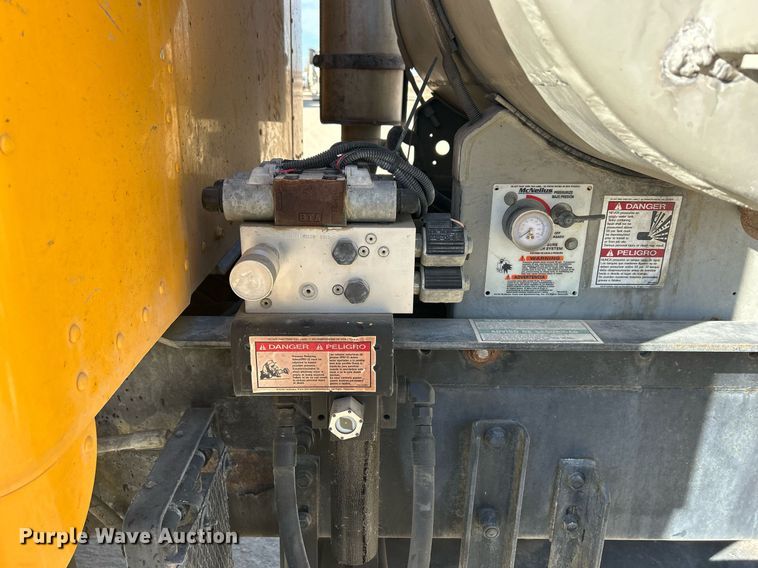 image for item EV9392 2004 Kenworth W900  ready mix truck