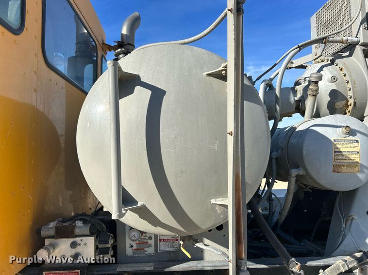 image for item EV9392 2004 Kenworth W900  ready mix truck