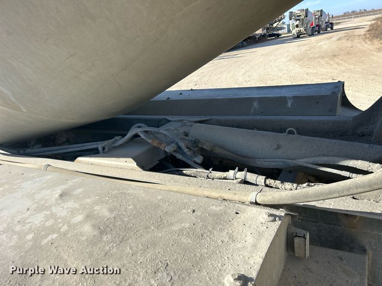 image for item EV9392 2004 Kenworth W900  ready mix truck