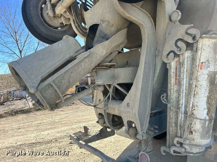 image for item EV9392 2004 Kenworth W900  ready mix truck