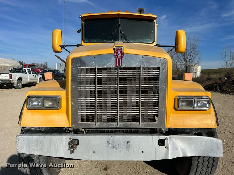 image for item EV9392 2004 Kenworth W900  ready mix truck