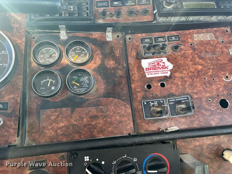 image for item EV9392 2004 Kenworth W900  ready mix truck