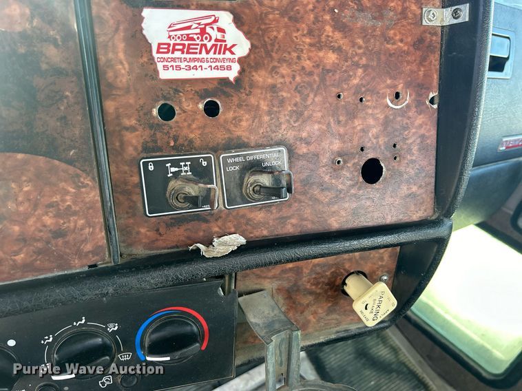 image for item EV9392 2004 Kenworth W900  ready mix truck