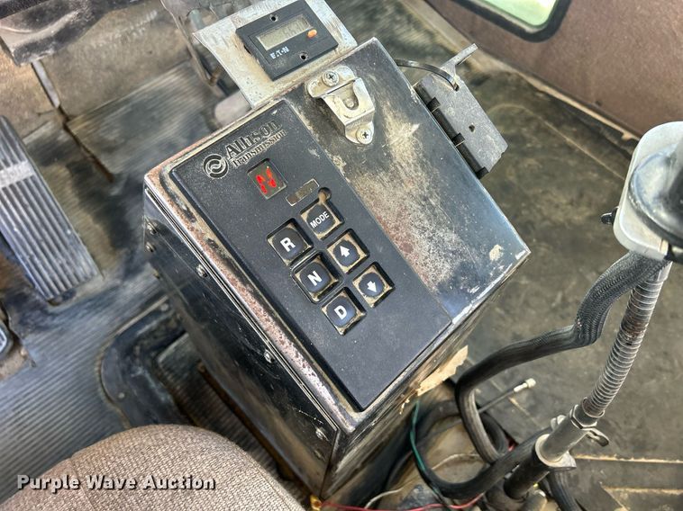 image for item EV9392 2004 Kenworth W900  ready mix truck