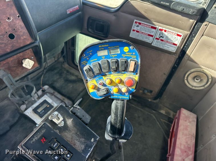 image for item EV9392 2004 Kenworth W900  ready mix truck