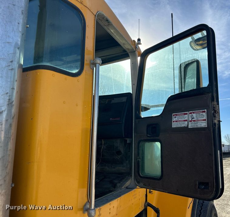 image for item EV9392 2004 Kenworth W900  ready mix truck