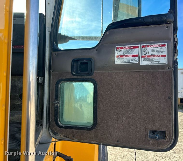 image for item EV9392 2004 Kenworth W900  ready mix truck