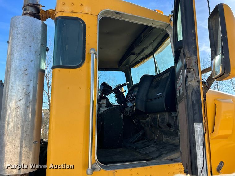 image for item EV9392 2004 Kenworth W900  ready mix truck