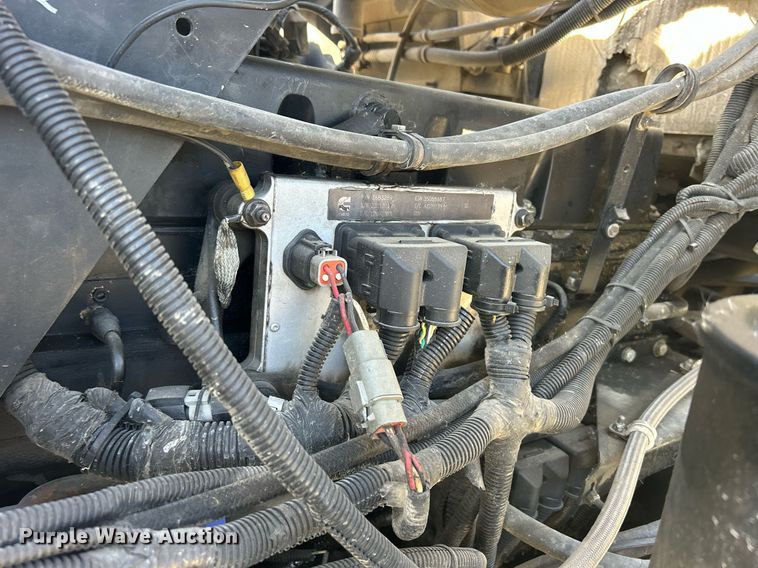 image for item EV9392 2004 Kenworth W900  ready mix truck