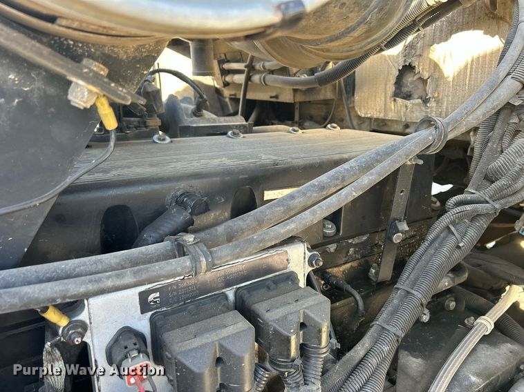 image for item EV9392 2004 Kenworth W900  ready mix truck