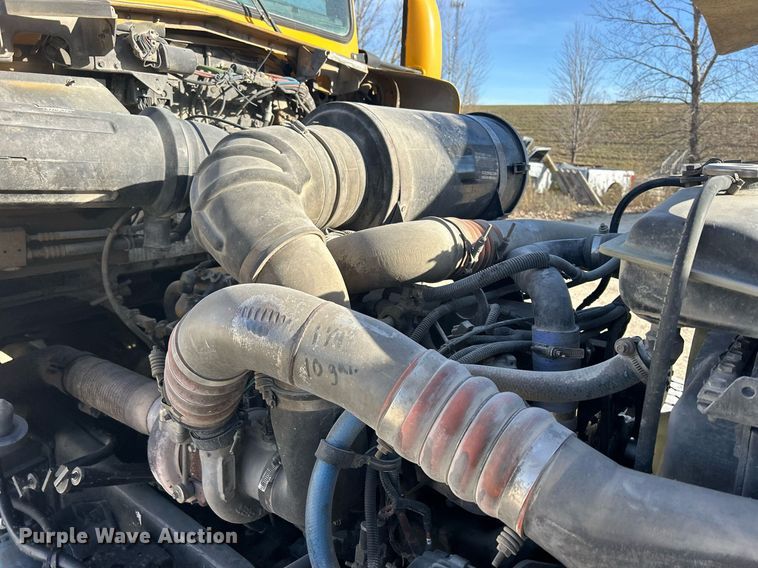 image for item EV9392 2004 Kenworth W900  ready mix truck