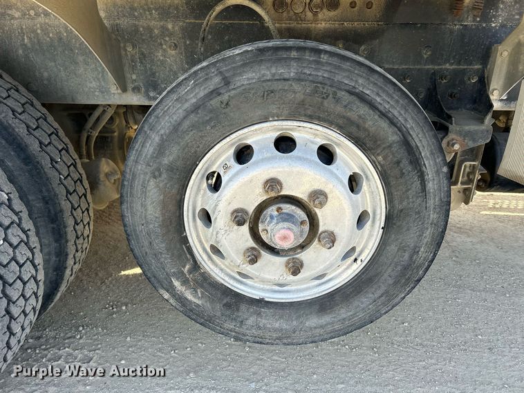 image for item EV9392 2004 Kenworth W900  ready mix truck