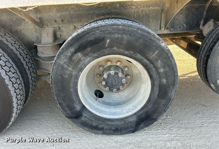 image for item EV9392 2004 Kenworth W900  ready mix truck