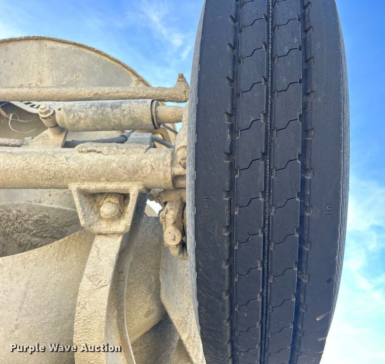 image for item EV9392 2004 Kenworth W900  ready mix truck