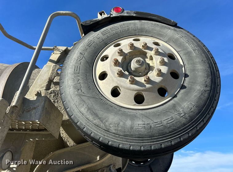 image for item EV9392 2004 Kenworth W900  ready mix truck