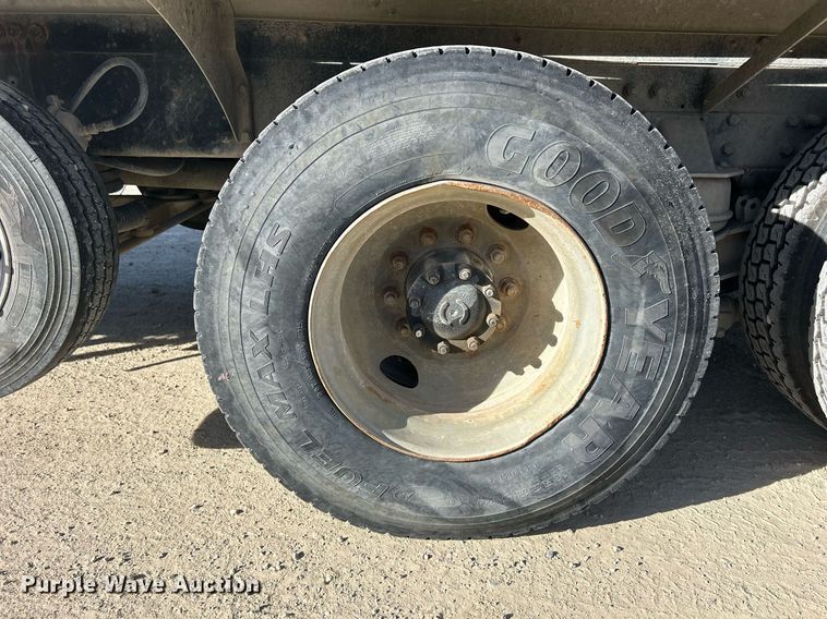 image for item EV9392 2004 Kenworth W900  ready mix truck