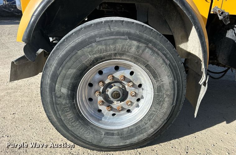 image for item EV9392 2004 Kenworth W900  ready mix truck