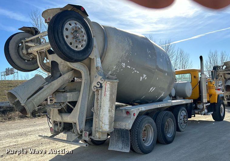 image for item EV9393 1998 Mack RD600  ready mix truck