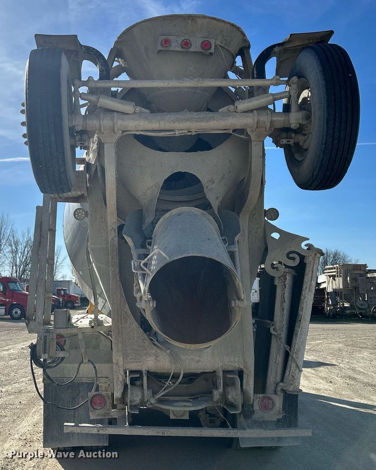 image for item EV9393 1998 Mack RD600  ready mix truck