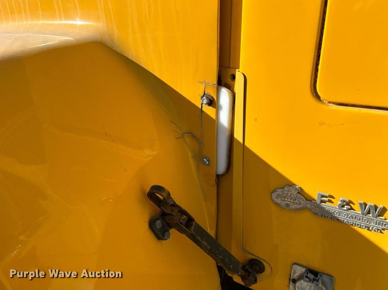 image for item EV9393 1998 Mack RD600  ready mix truck