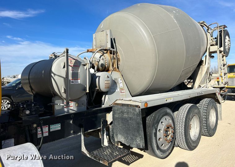 image for item EV9393 1998 Mack RD600  ready mix truck