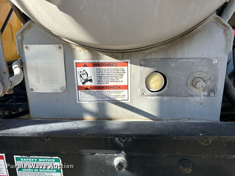 image for item EV9393 1998 Mack RD600  ready mix truck