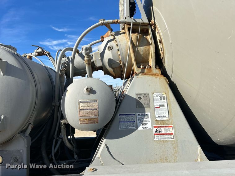 image for item EV9393 1998 Mack RD600  ready mix truck