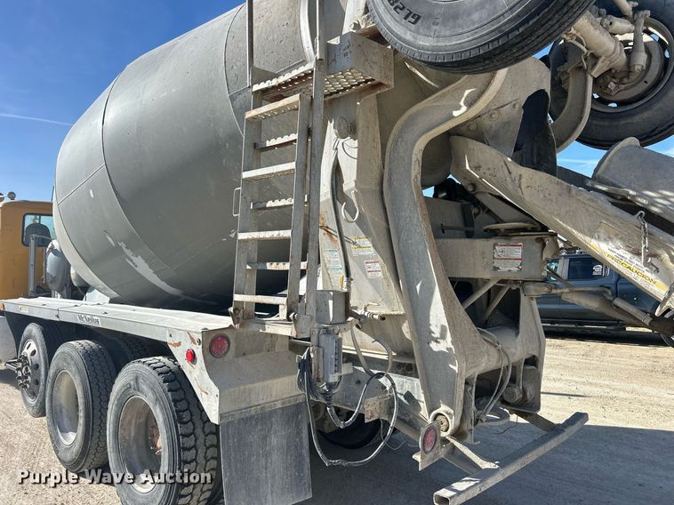 image for item EV9393 1998 Mack RD600  ready mix truck