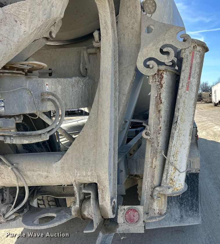 image for item EV9393 1998 Mack RD600  ready mix truck